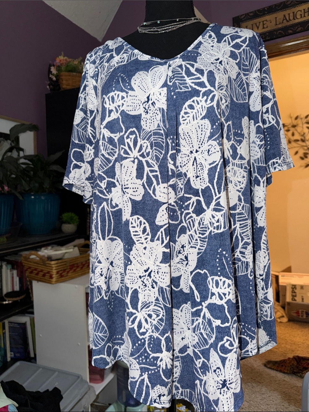 Women's Navy Blue Floral Tunic Top - Casual Flutter Sleeve